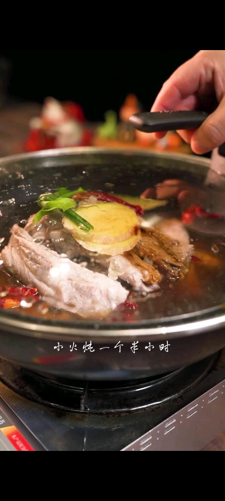 什么樣比不上這一鍋紅燒排骨帶來的滿足！的做法-家常味燒菜譜