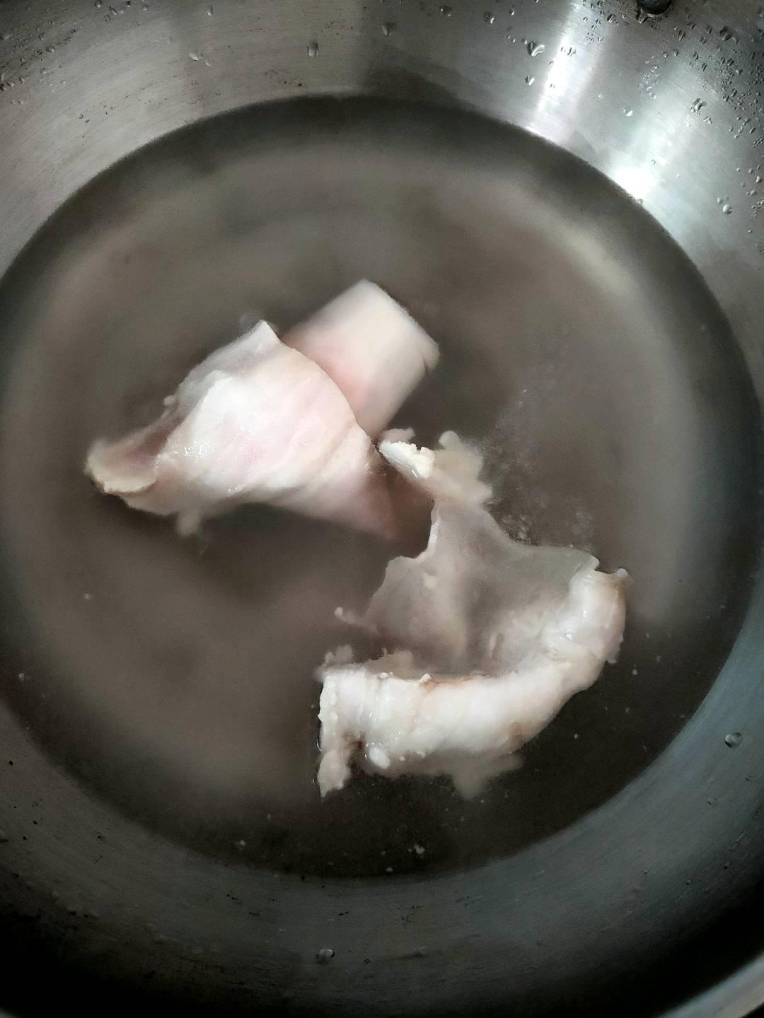 豬皮凍的做法-家常味拌菜譜