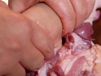 水晶肴蹄，家中宴請必備美味涼菜的做法-家常味煮菜譜