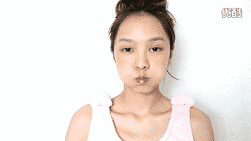  臉大妹紙泥萌想要的瘦臉方法來咯 