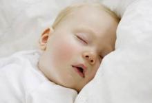 媽媽們要小心！寶寶打呼嚕不治療會變丑