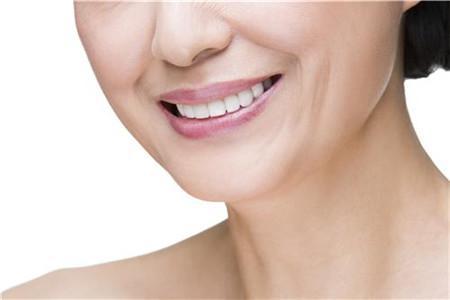 肌膚去皺保濕，你值得擁有的四個護膚秘訣