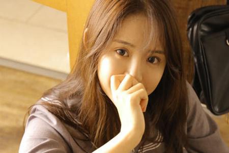 女性嘴巴容易長泡，反復性唇炎的預防和治療