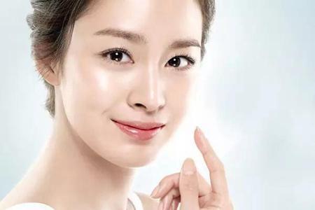 女性皮膚粗糙、干燥怎么辦，四個小方法養出緊致肌膚