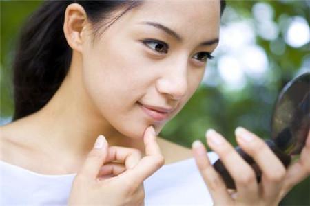 夜間臉部護膚保養兩部曲，女性為美不容錯過