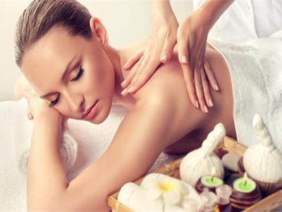 不要再固定使用一套化妝品，更換水乳護膚品的技巧注意事項