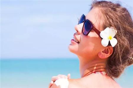 緩解肌膚出油難題，還你干凈嫩白皮膚