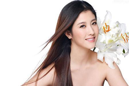 夏季瘦臉?lè)椒ǎ棠闳绾蜗[更年輕