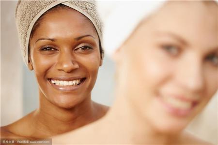 敷完面膜要不要洗臉，99.99%的女生都不知道