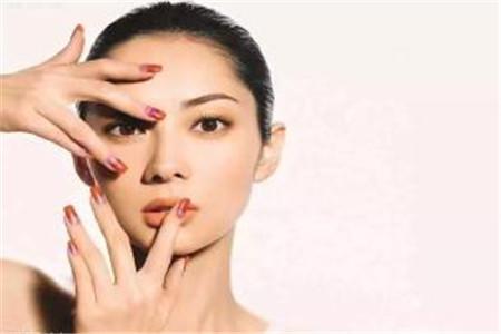 做全身光子美白危害效果見不到，夏季鎖骨美白讓你做性感女神