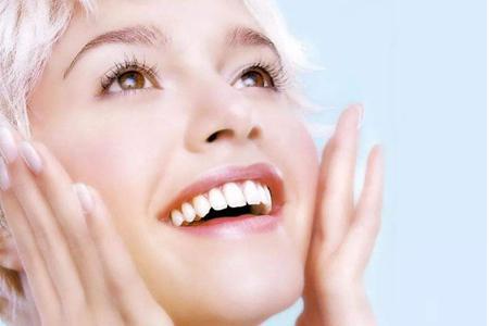 黑色素沉淀讓肌膚暗黃，女生如何美白才有效果