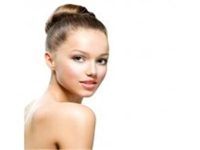 做全身光子美白危害效果見不到，夏季鎖骨美白讓你做性感女神