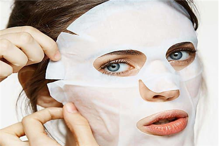 夏天護膚方式常犯錯誤，女性最需關注的肌膚保養兩大誤區