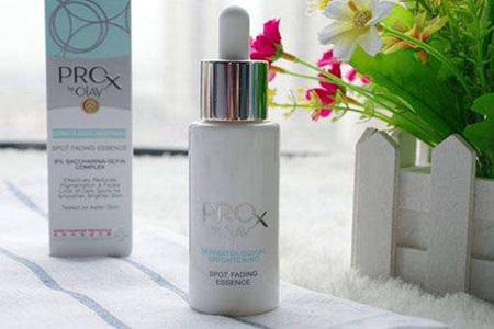 添加煙酰胺的護膚品，美白祛痘功效油性皮膚最適合