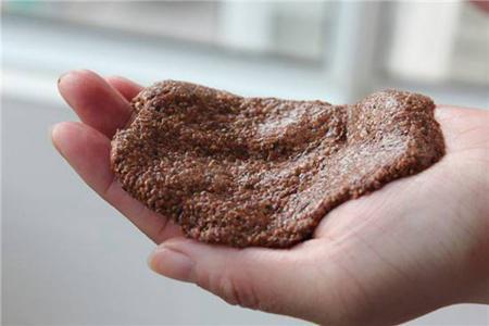 海藻面膜溫和清毛孔，補水功效護出女性好肌膚