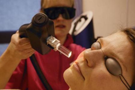 女性激光祛斑后的肌膚保護，醫美過后減少反彈