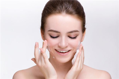 痘痘復發總是令人煩惱，注意三個方面才能靈活防治