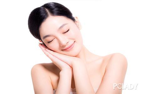 美容護(hù)膚的方法很簡單,掌握四個(gè)正確步驟-易網(wǎng)健康<a href=http://m.henggaotouzi.com/jkys/ target=_blank class=infotextkey>養(yǎng)生</a>網(wǎng) 美容護(hù)膚的方法很簡單,掌握四個(gè)正確步驟