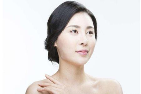 煙酰胺對皮膚的作用，祛斑美白適合油性皮膚