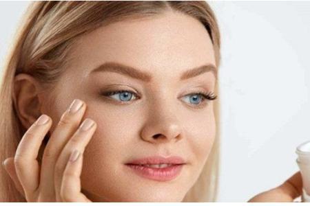 女性早上眼睛腫了是什么原因，快速消腫的四個方法