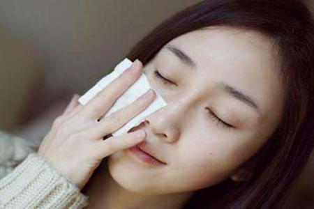 皮膚過敏癥的常見癥狀，病發后不能吃這五種食物