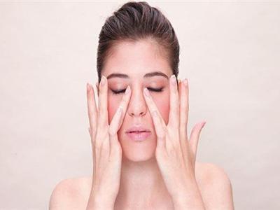 早起發現眼睛水腫，快速消腫的四大秘訣