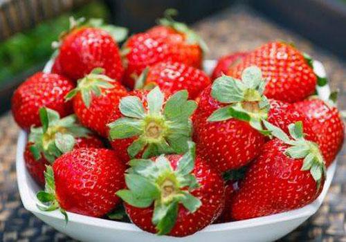 女人美容護膚吃什么水果好？常吃這5種肌膚水嫩透白