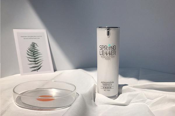 冰冰霜的正確使用方法分享,可以用來干什么?-易網<a href=http://m.henggaotouzi.com/ target=_blank class=infotextkey>健康養生</a>網 冰冰霜的正確使用方法分享,可以用來干什么?