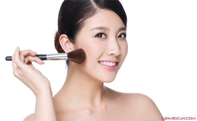 怎么瘦臉最快小竅門 這一招get起來簡單有效又自然-易網健康<a href=http://m.henggaotouzi.com/jkys/ target=_blank class=infotextkey>養生</a>網 怎么瘦臉最快小竅門 這一招get起來簡單有效又自然