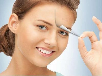 引起額頭長痘的原因，女生臉上突然爆痘的五個(gè)緊急護(hù)理方法