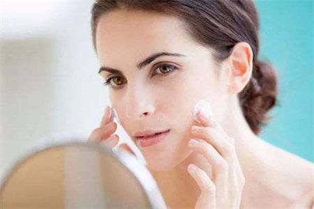 皮膚干燥起皮怎么辦 修復皮膚屏障這三點不能少