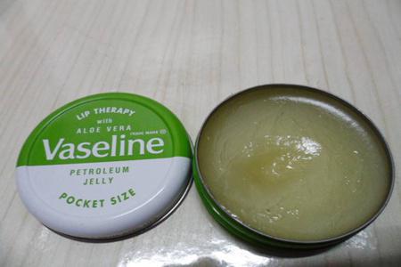 凡士林的作用和用途，美容保濕女性冬天必備