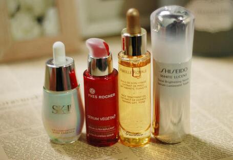 精華液和肌底液有什么區(qū)別?這5點(diǎn)不同了解一下