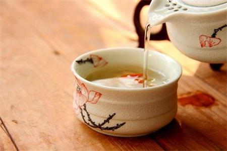 黃芪的功效與作用 女性喝黃芪水加入當歸可以淡斑美容