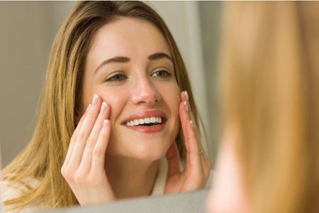 臉上七處長痘痘的位置圖解，一直長痘原來是這里出現(xiàn)毛病