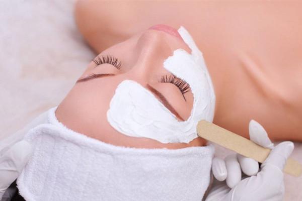 面膜什么時間敷效果最好？一天中敷面膜的最佳時間介紹