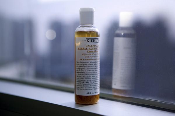 化妝水可以帶上飛機(jī)嗎?坐飛機(jī)哪些東西不能用?