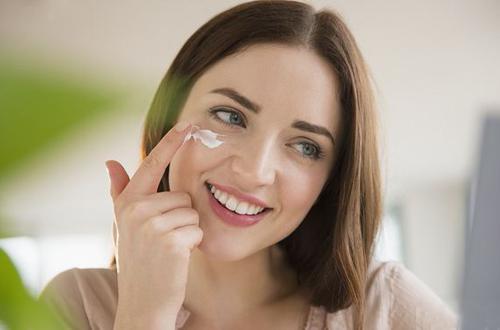 不可錯(cuò)過(guò)的眼霜用法指南 護(hù)膚小白快收藏！