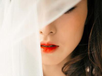 嘴唇皺紋多怎么辦 7個(gè)小技巧還你水潤(rùn)?quán)洁酱?  style=