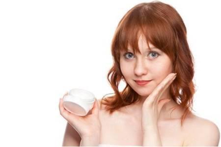 女生用眼霜的正確使用方法，眼霜用對才有效果