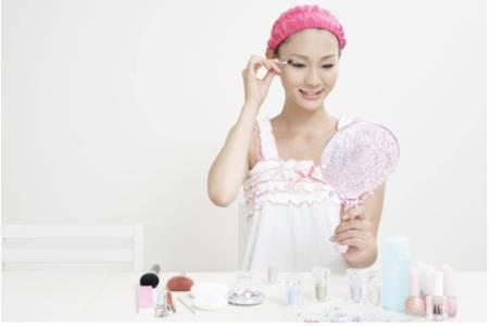 女生敷面膜的正確方法，女生美容的面膜護膚訣竅