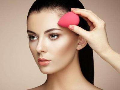 散粉定妝會(huì)不會(huì)堵塞毛孔 教你4個(gè)妙招來(lái)避免