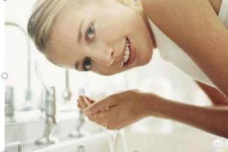 每天用鹽洗臉有什么好處 四個優點做到臉部清潔