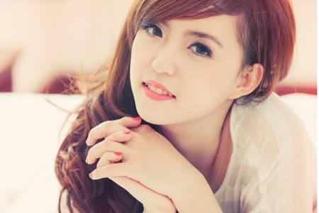 女生胸前長痘痘的三個原因，快速祛痘的小方法