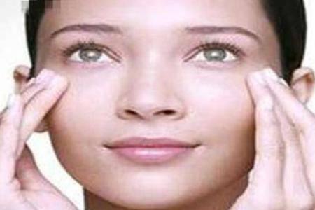 眼部脂肪粒是怎么形成的 八個小妙招幫你輕松解決