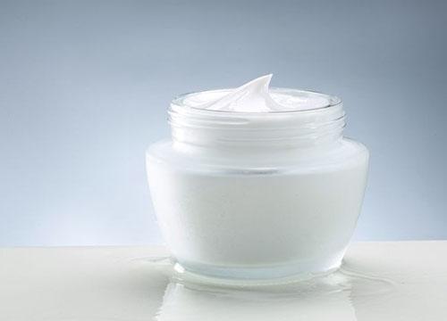 面霜有哪些護(hù)膚效果？如何選擇適合自己膚質(zhì)的面霜