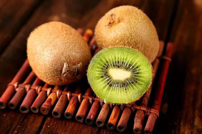 便秘吃什么好?小編分享十種通便食物-易網(wǎng)<a href=http://m.henggaotouzi.com/ target=_blank class=infotextkey>健康養(yǎng)生</a>網(wǎng) 便秘吃什么好?小編分享十種通便食物