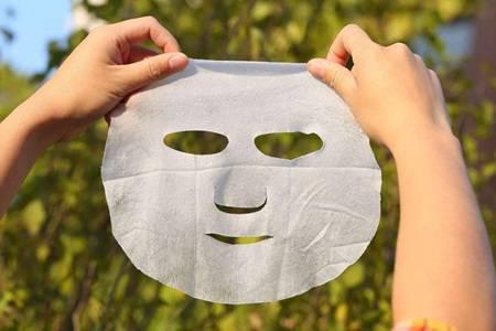 敷面膜的最佳時間，女生怎么用面膜效果最好