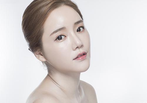 眼角皺紋多該怎么去除？試試這4個去皺方法