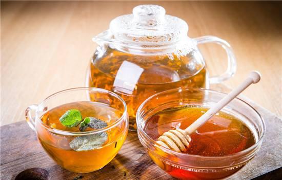 經常喝蜂蜜水對皮膚有什么好處 如何正確喝蜂蜜水